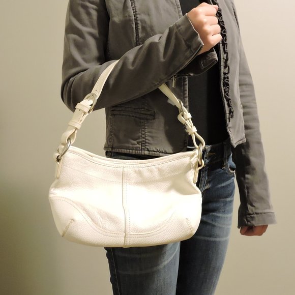 Danier Leather Small Shoulder Bag with Adjustable Strap and Zip Closure, White - Picture 3 of 5